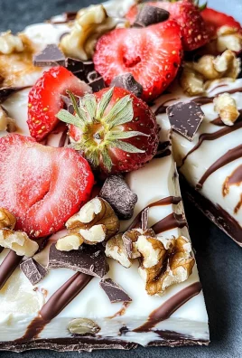 Keto Strawberry Chocolate Cheesecake Bark